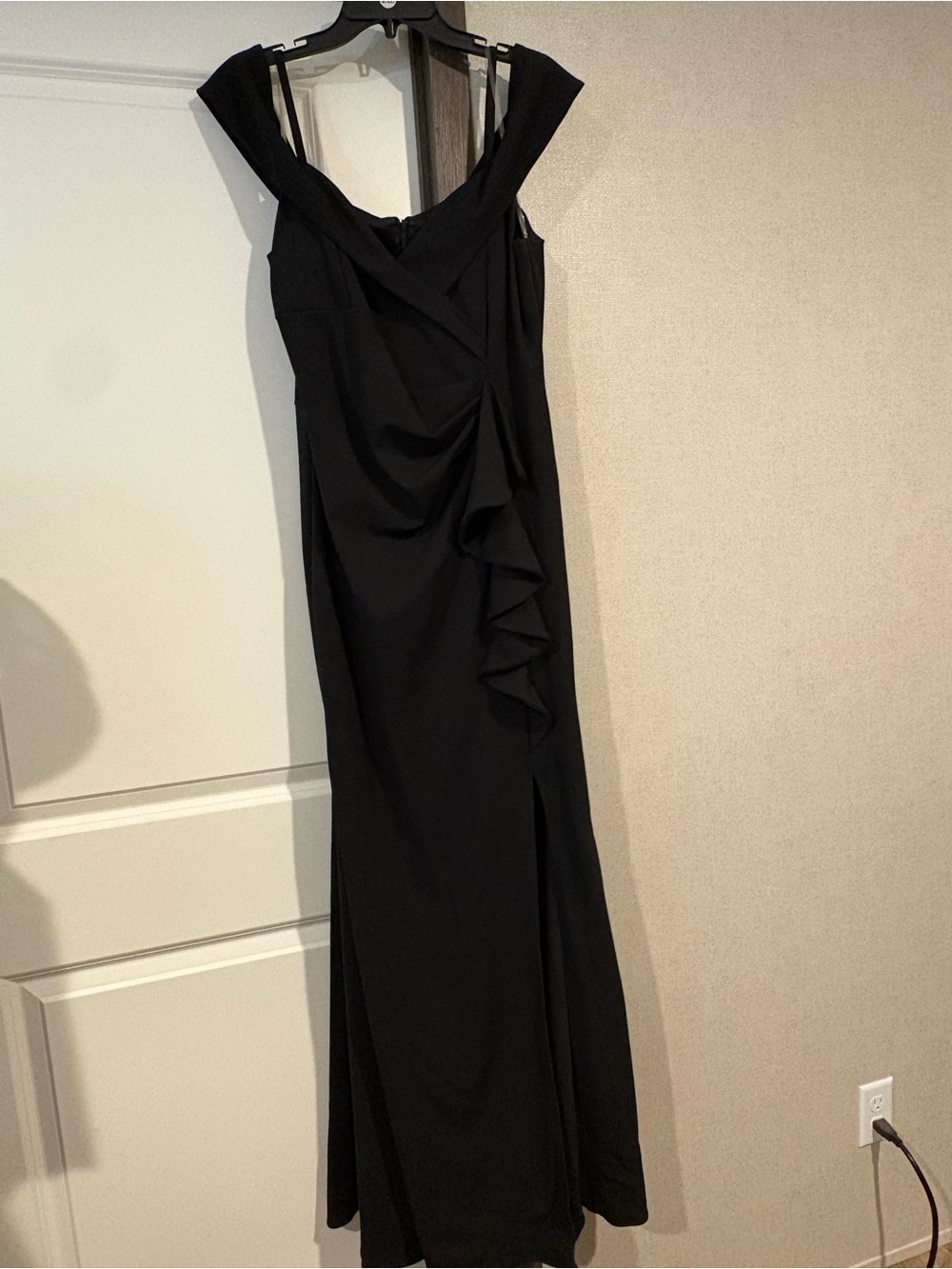 Source Unknown Black Off-Shoulder Ruffle Gown